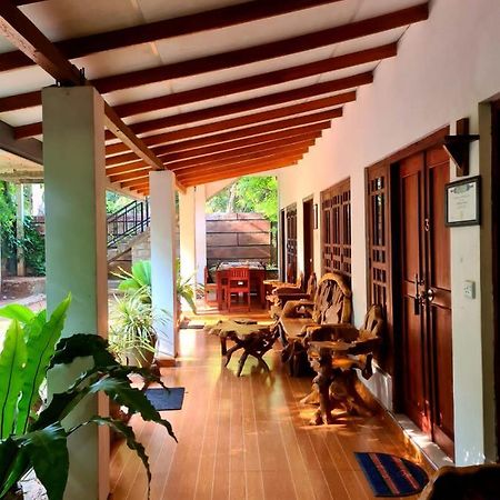 Habarana Dulwan Guest House Exterior photo