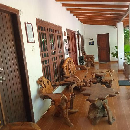 Habarana Dulwan Guest House Exterior photo