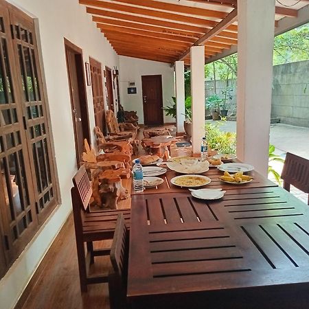 Habarana Dulwan Guest House Exterior photo