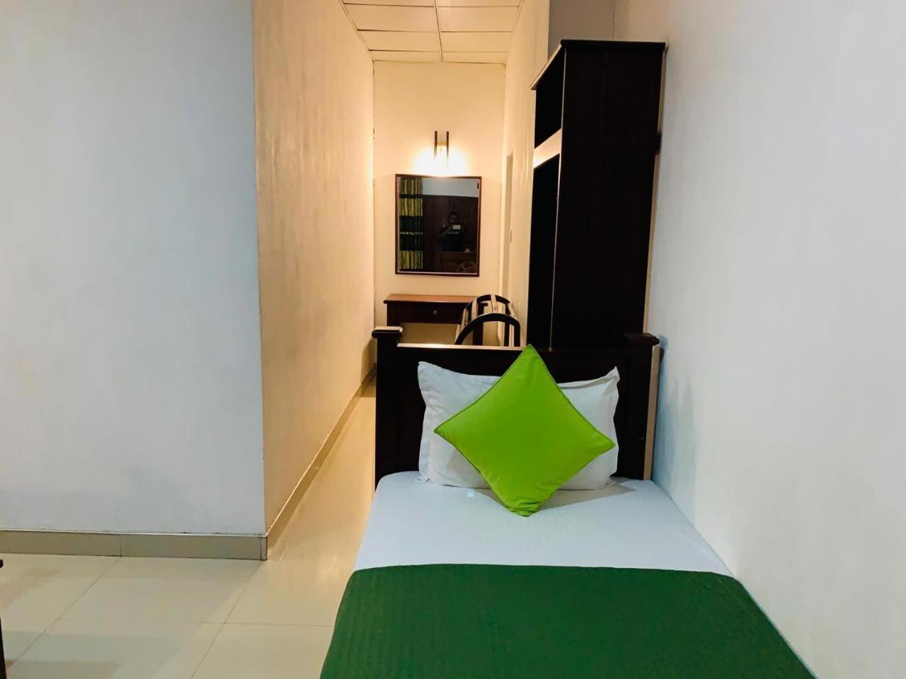 Habarana Dulwan Guest House Exterior photo