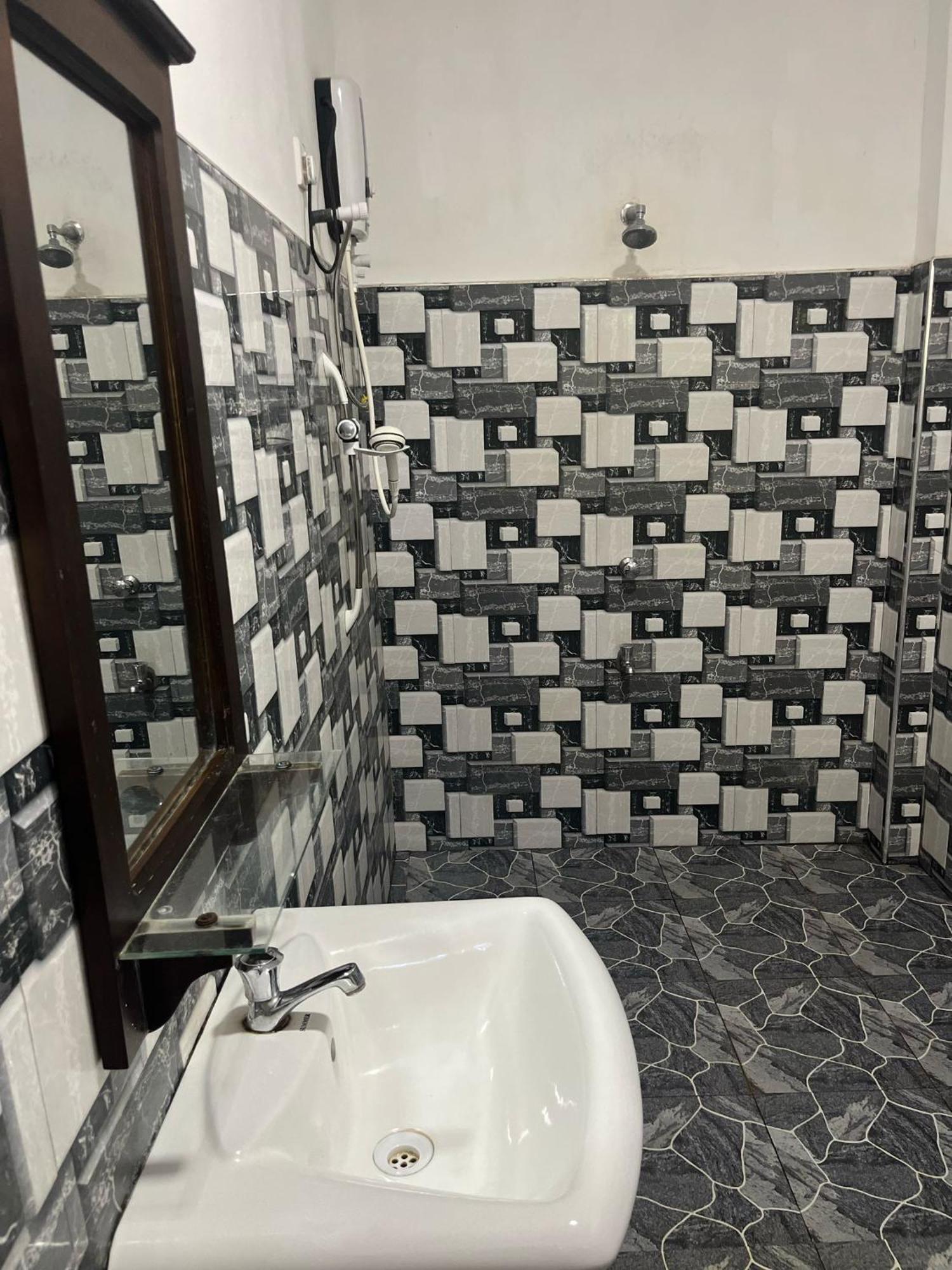 Habarana Dulwan Guest House Room photo