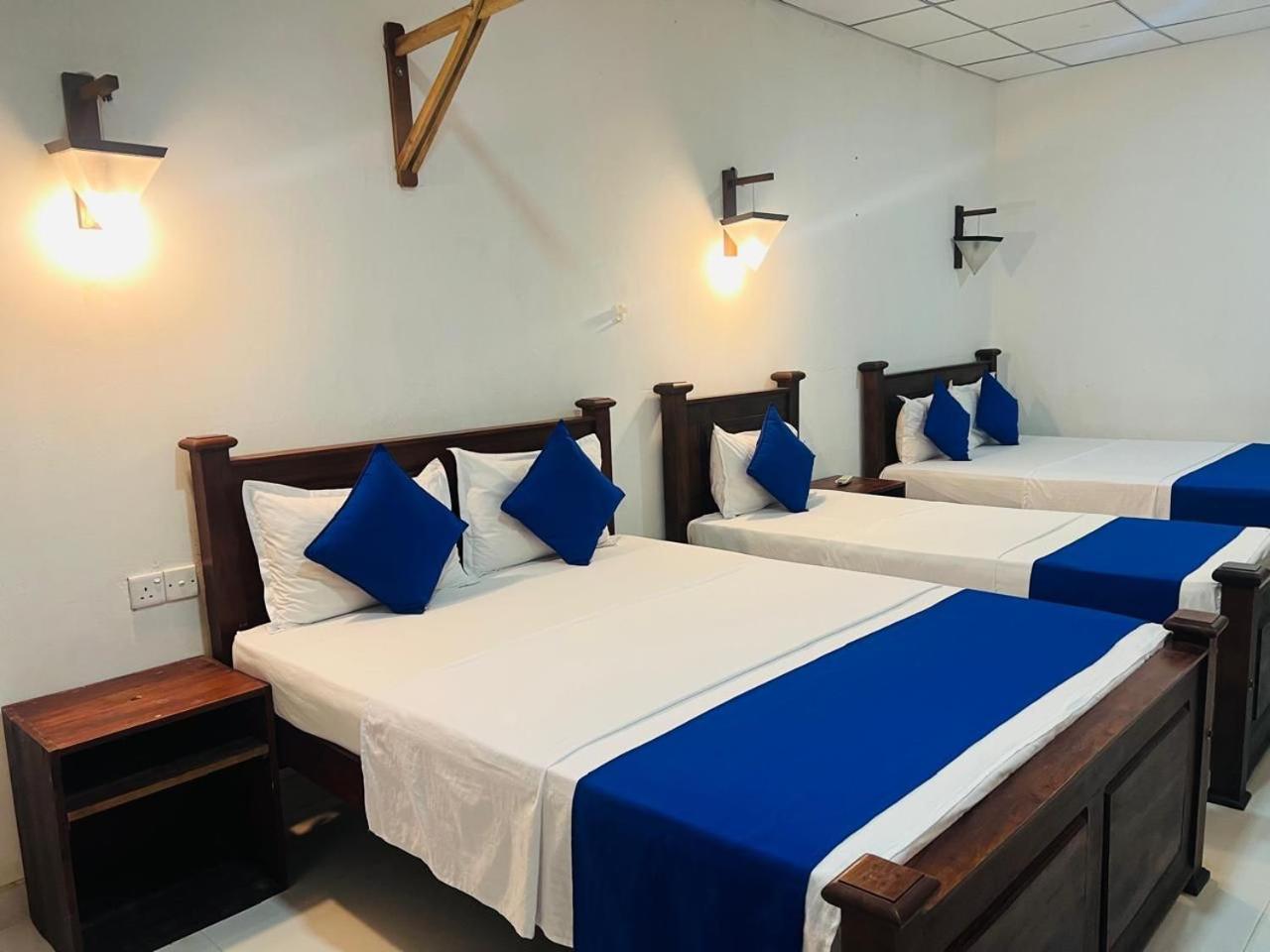 Habarana Dulwan Guest House Room photo