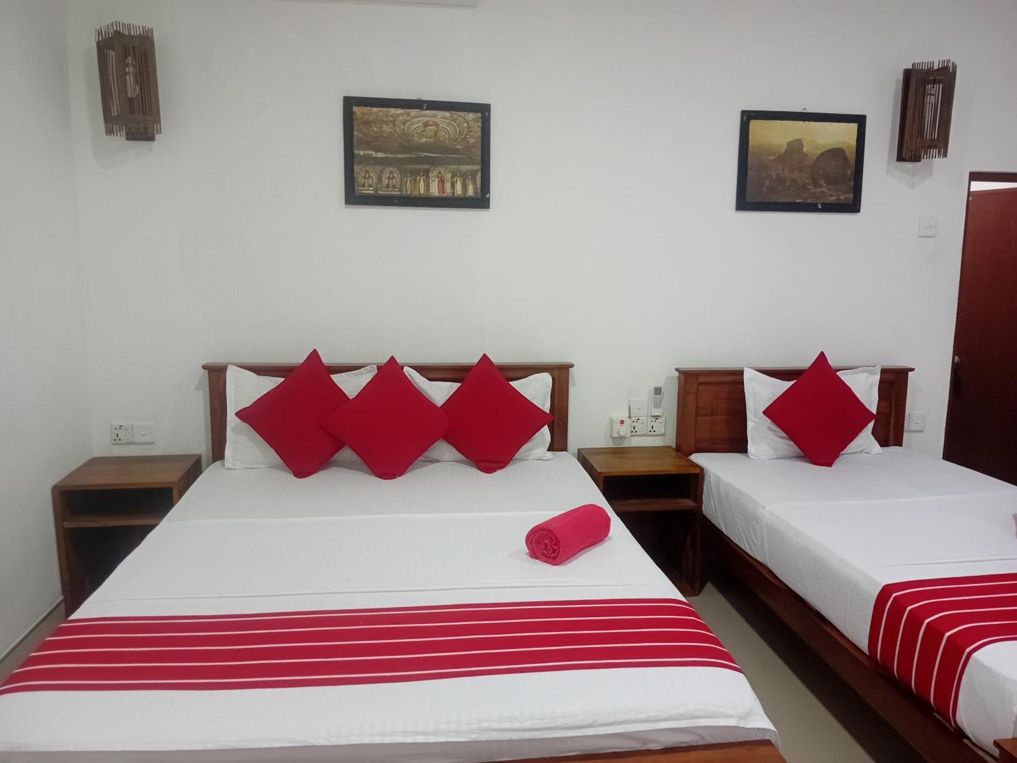 Habarana Dulwan Guest House Room photo