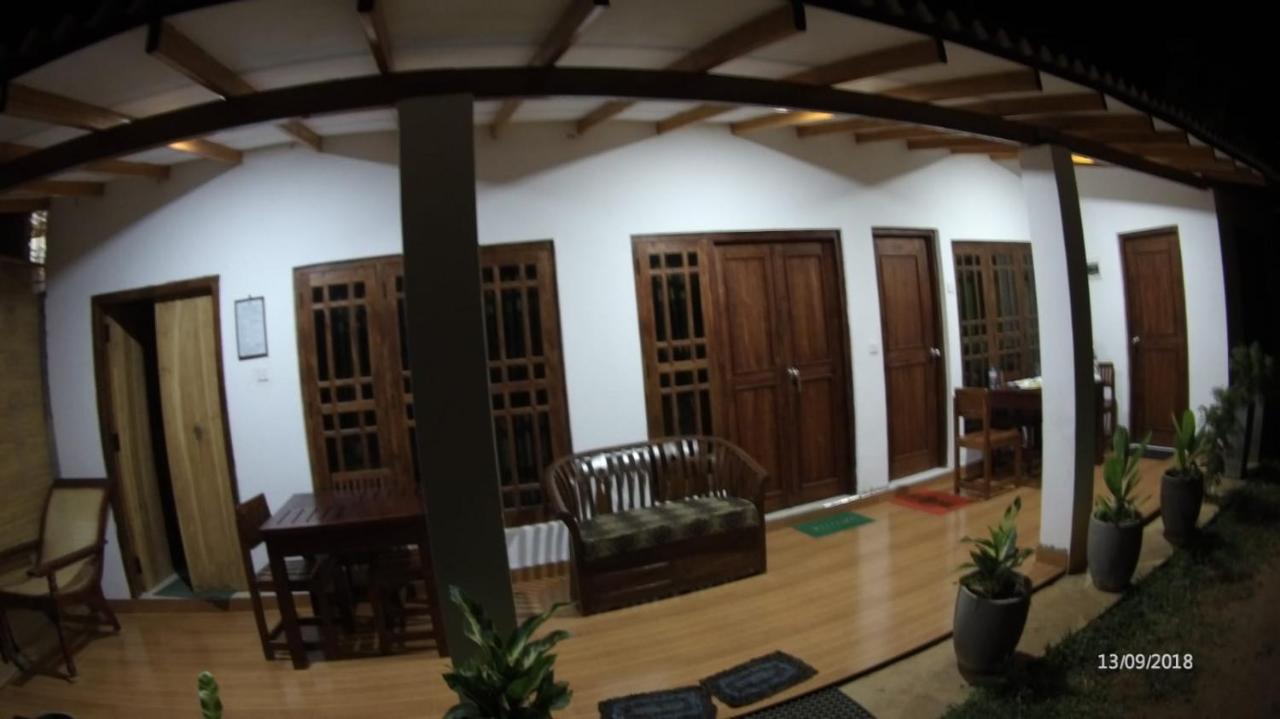 Habarana Dulwan Guest House Exterior photo